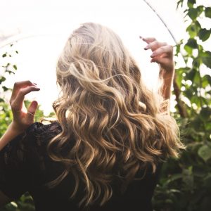 Que faire pour réparer les cheveux secs?